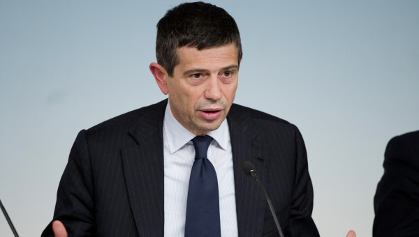 Lupi: domani mi dimetto. Si apre la partita per la successione