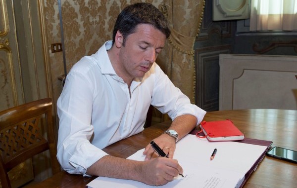 Anticorruzione, Renzi firma legge: “L’Italia torna un Paese all’avanguardia”