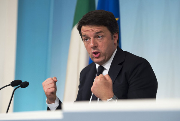 Fisco, botta e risposta tra Renzi e Bruxelles: quali tasse ridurre lo decidiamo noi. E conferma: "Addio imposte sulla casa"