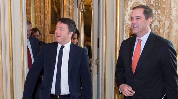 Renzi, 100mln di investimenti da Cisco: "Italia solida e ambiziosa". Continua scontro con Ue, Juncker: "Serve azione comune"